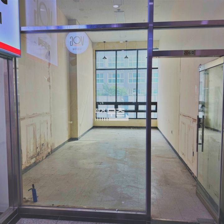 참고 현장 · 경기 시흥시 10평 옷수선집 원상복구