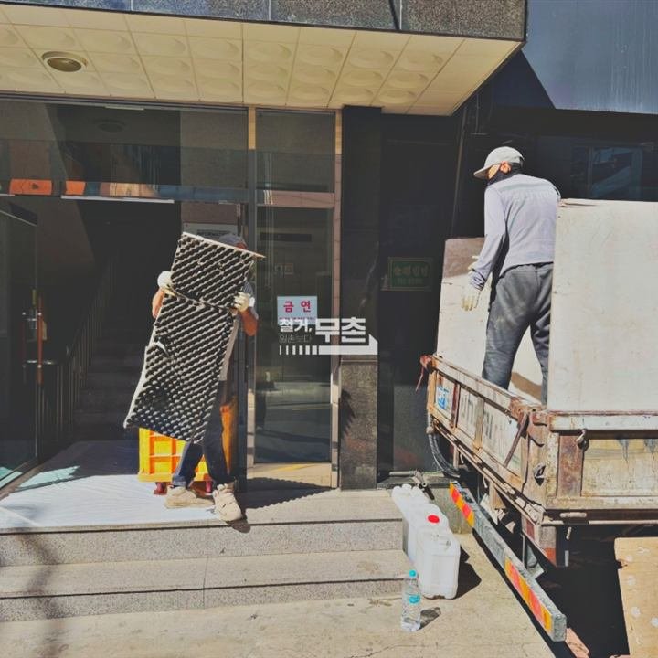 서울특별시 강남구 65평 카페 인테리어철거 철거 현장 사진