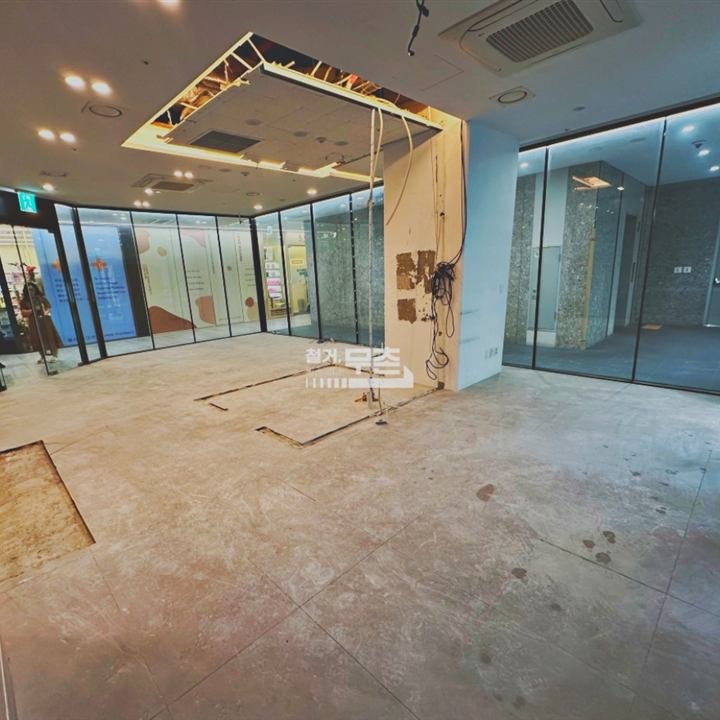 참고 현장 · 서울 용산구 10평 사무실 인테리어